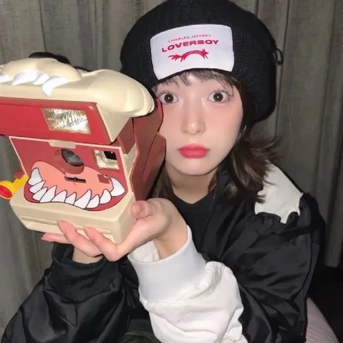 拍三小电影